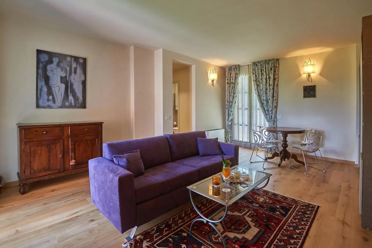 Resort 37 Rignano sullʼArno Hotel
