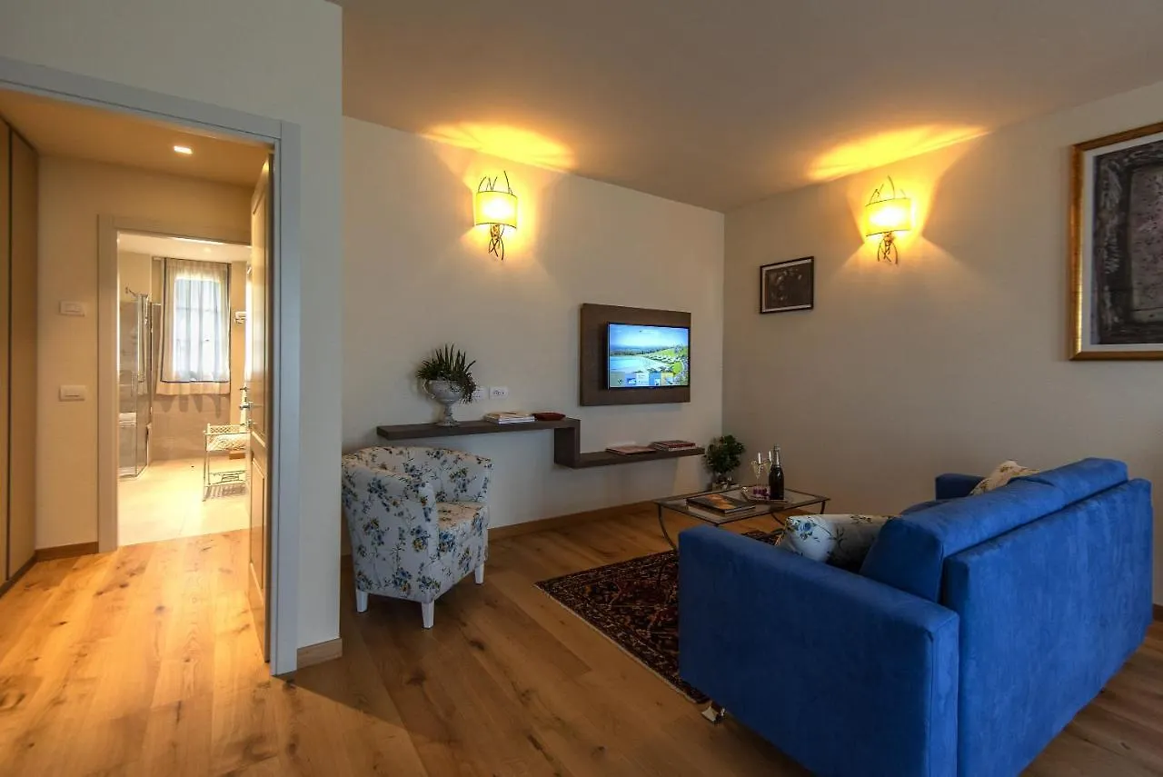 Resort 37 Rignano sullʼArno Hotel